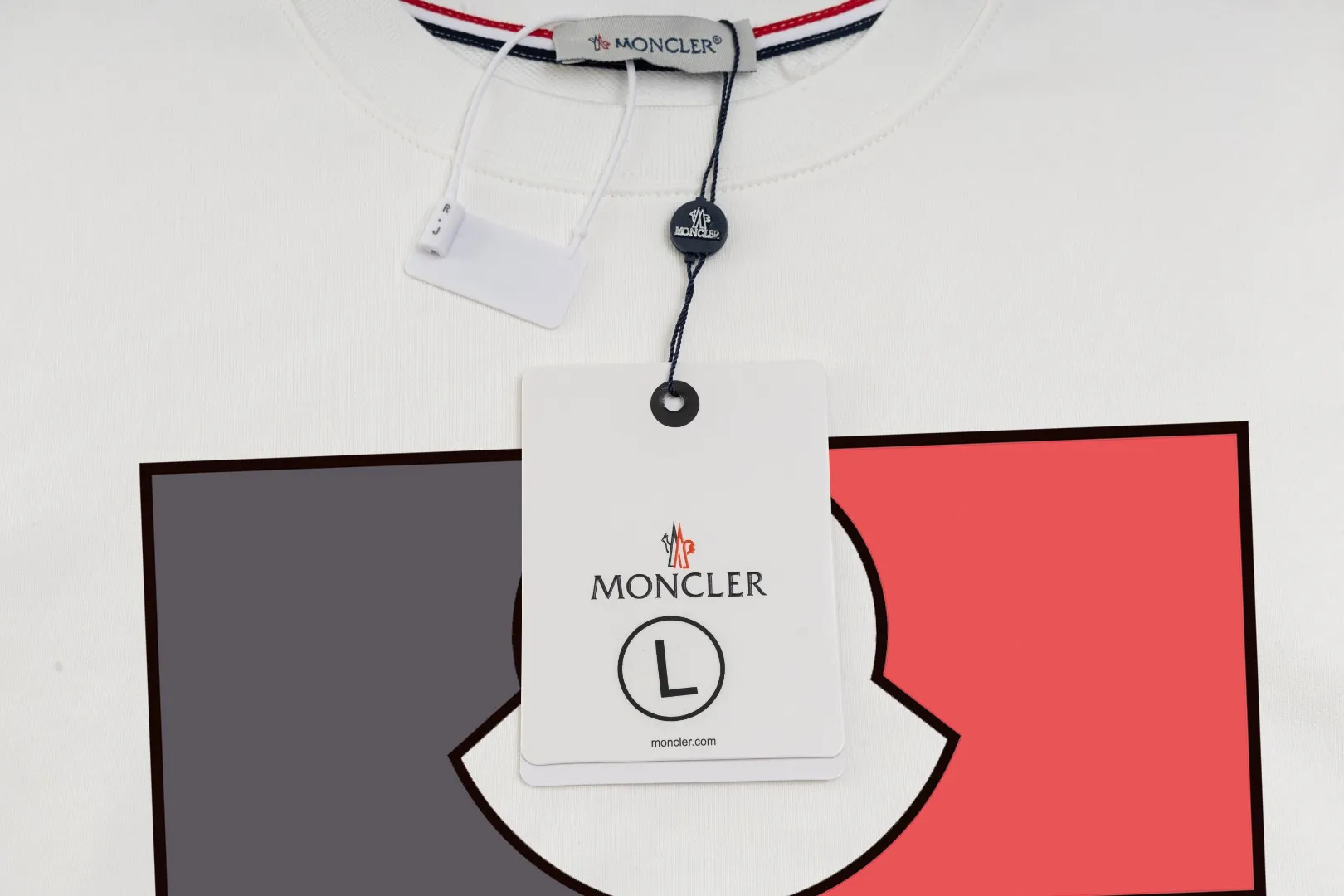 【 Quality】 【🎉 🎊】 【 MONCLER】【In Stock 】 🏅2024 New Arrival Premium 3D LOGO ， ， Premium ⚠️ ： 460 ， 21S 10S 26/2 1*1 ！ ， ， ， ， ， ！ Same Style ✔ Same Style： ❗ ✔【 Same Style， In Stock！】 ➡Size：S M L XL XXL ➡ ：Black White ⚠️Size Size
